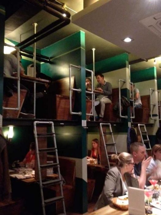 restaurante en londres de dos pisos 