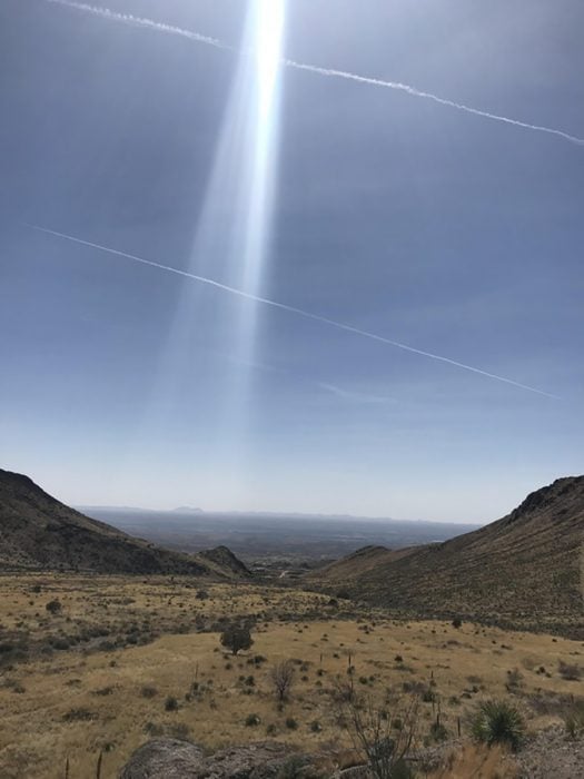 rayo de luz en paisaje