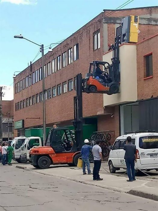 camioncito sobre camioncito 