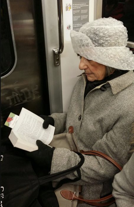 sombreros de burbujas que se revientan 