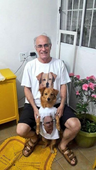 hombre con camisa de perro y perro con camisa de hombre