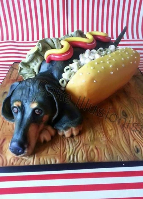 pastel de perrito como hotdog 