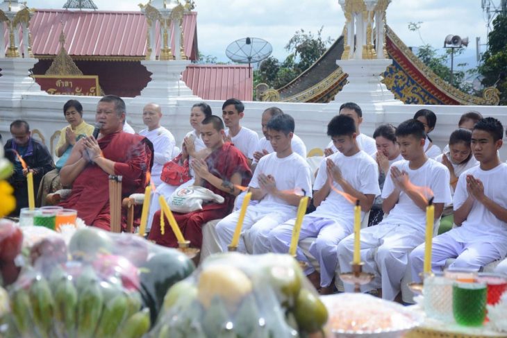 tailandia niños budistas