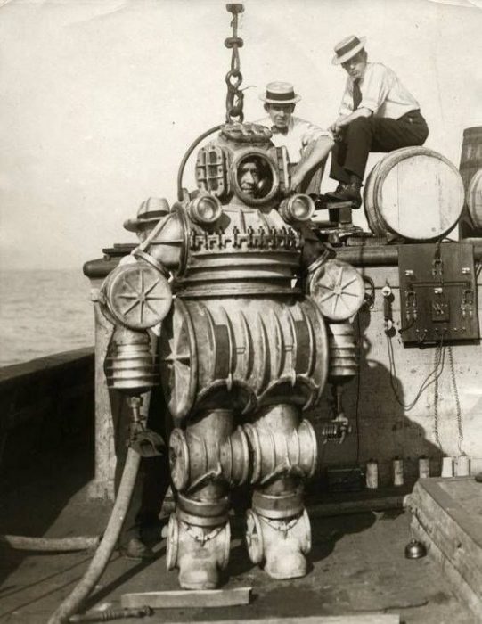 Traje de buceo, 1920