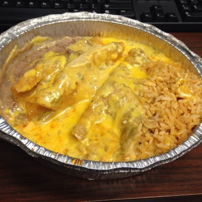 enchiladas con queso amarillo 