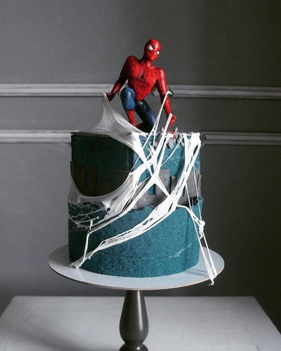 pastel de Spiderman