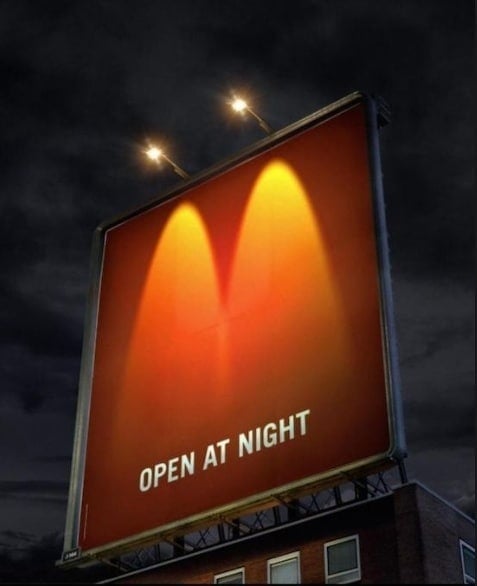 Abrimos de noche, McDonald's