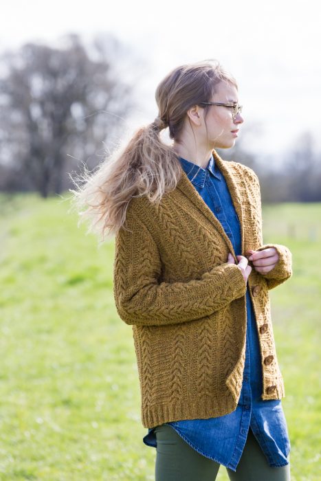 outfit de otoño con suéter