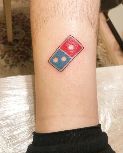 tatuaje de domino's pizza