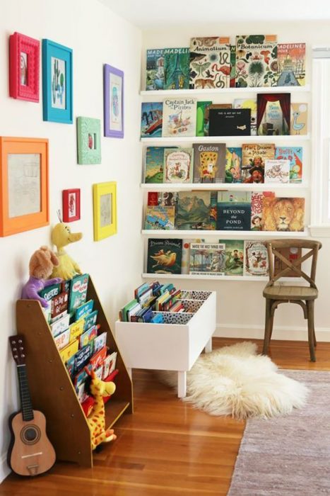 librería casera para bebé 