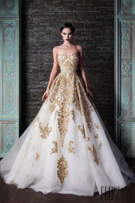 otro fábrica Shinkan 19 Vestidos de novia dorados que serán tu perdición este 2019