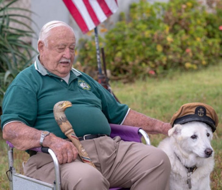 viejito y perrito 